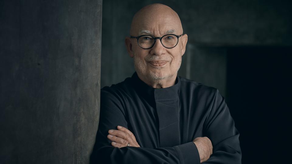 Portrait Dennis Russell Davies