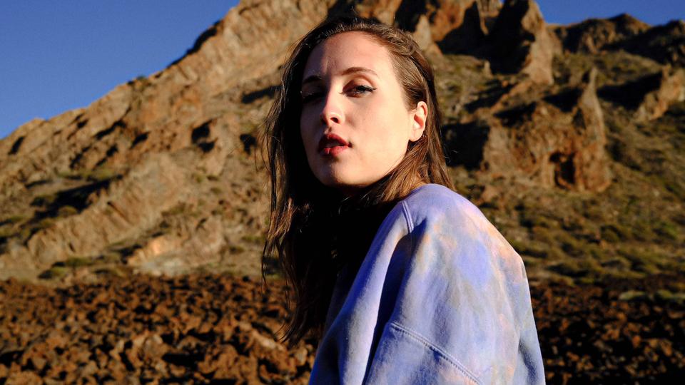 Poträt Alice Merton 