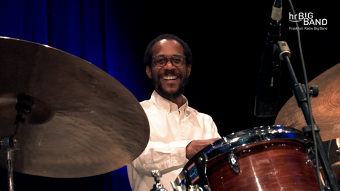 Brian Blade beim Konzert mit der hr-Bigband