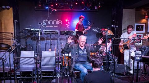 hr-Bigband bei Ronnie Scott's in London
